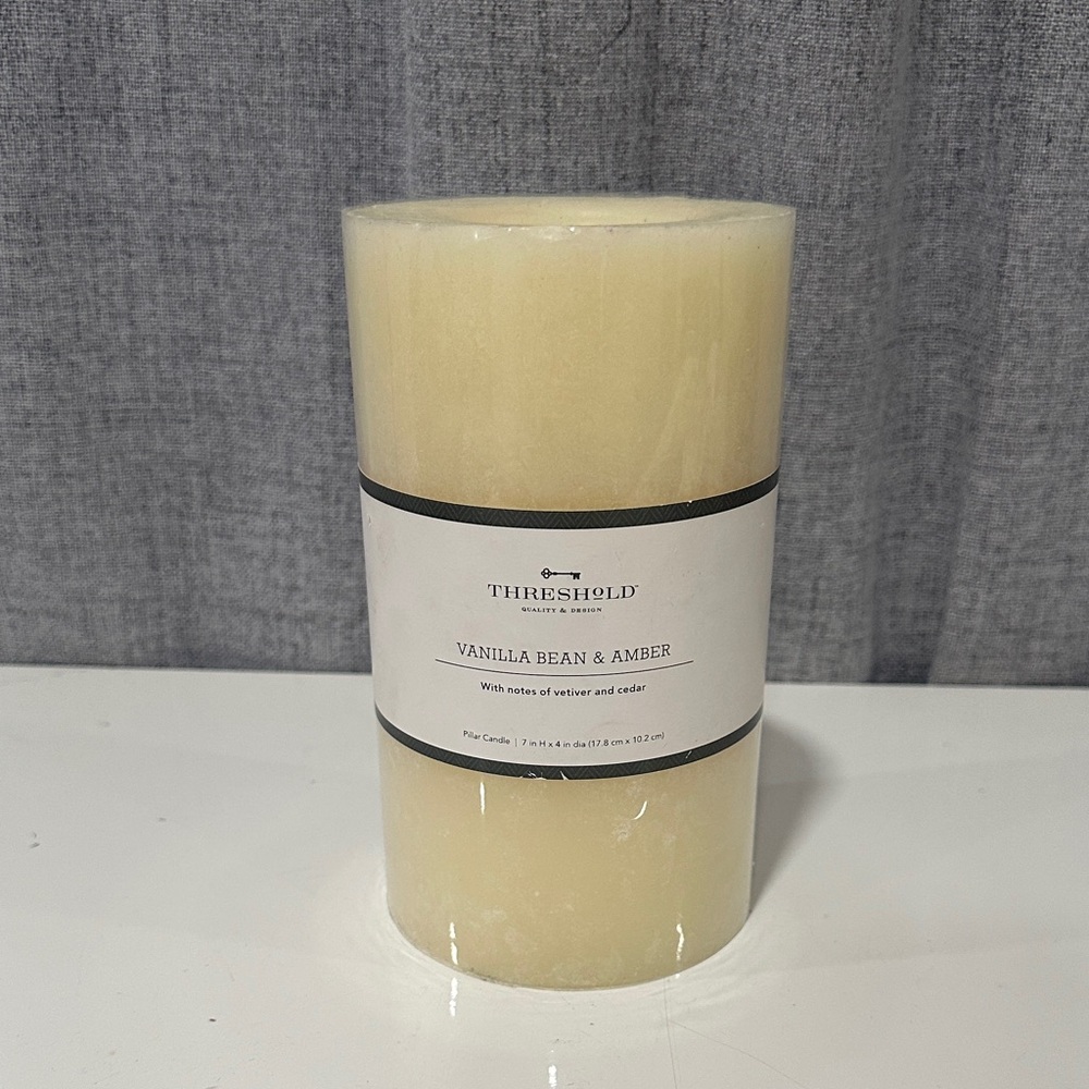 Threshold vanilla bean and amber candle